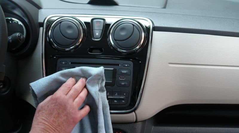 Cleaning Your Car S Interior Dashboard The Car Cleaning Guide