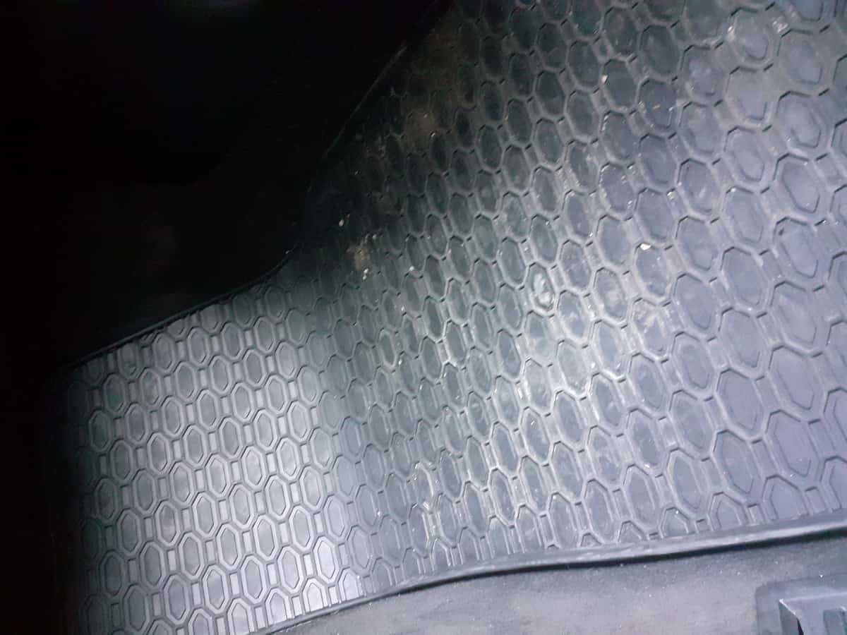 The Beginners DIY Guide To Wash Your Dream Car Mats