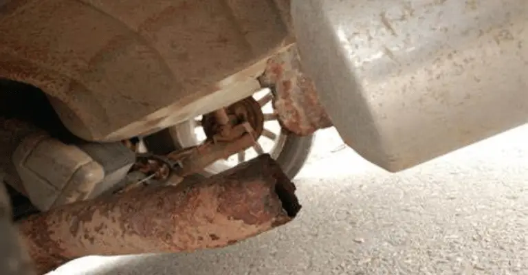 example of an exhaust pipe that has rusted completely away from the muffler