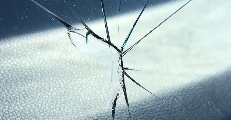 windshield-combination-break-type-of-crack-example